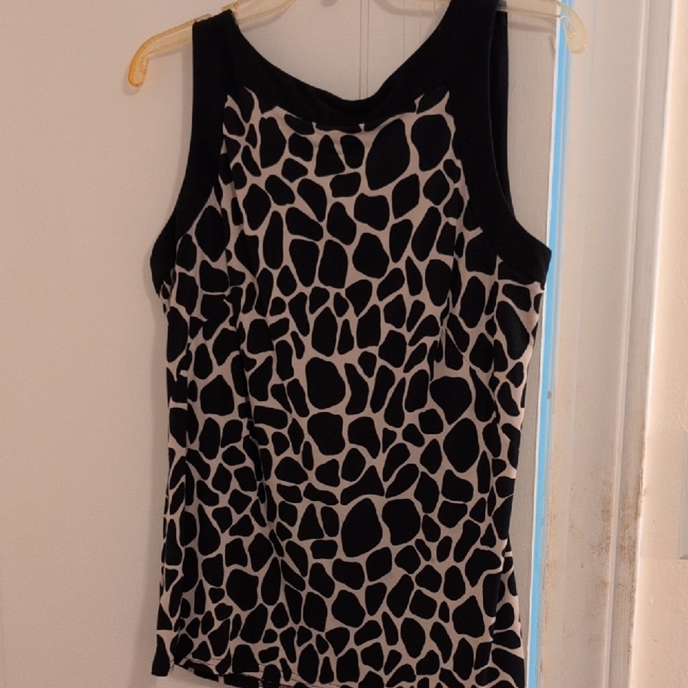 Black and White Sleeveless Top